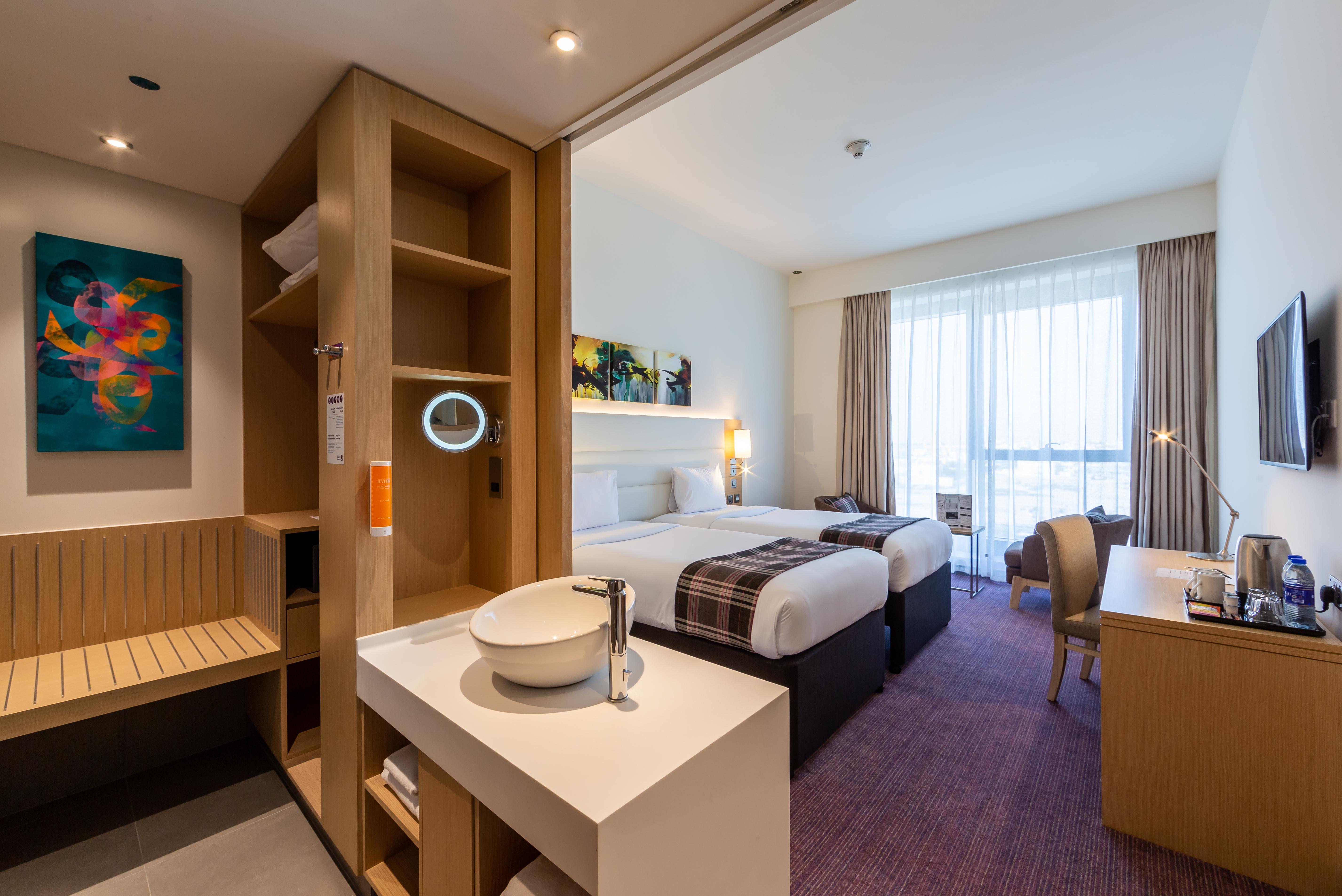 Premier Inn Dubai Dragon Mart Luaran gambar