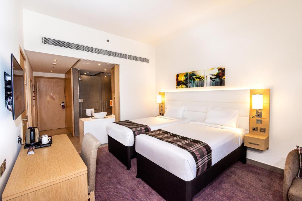 Premier Inn Dubai Dragon Mart Luaran gambar