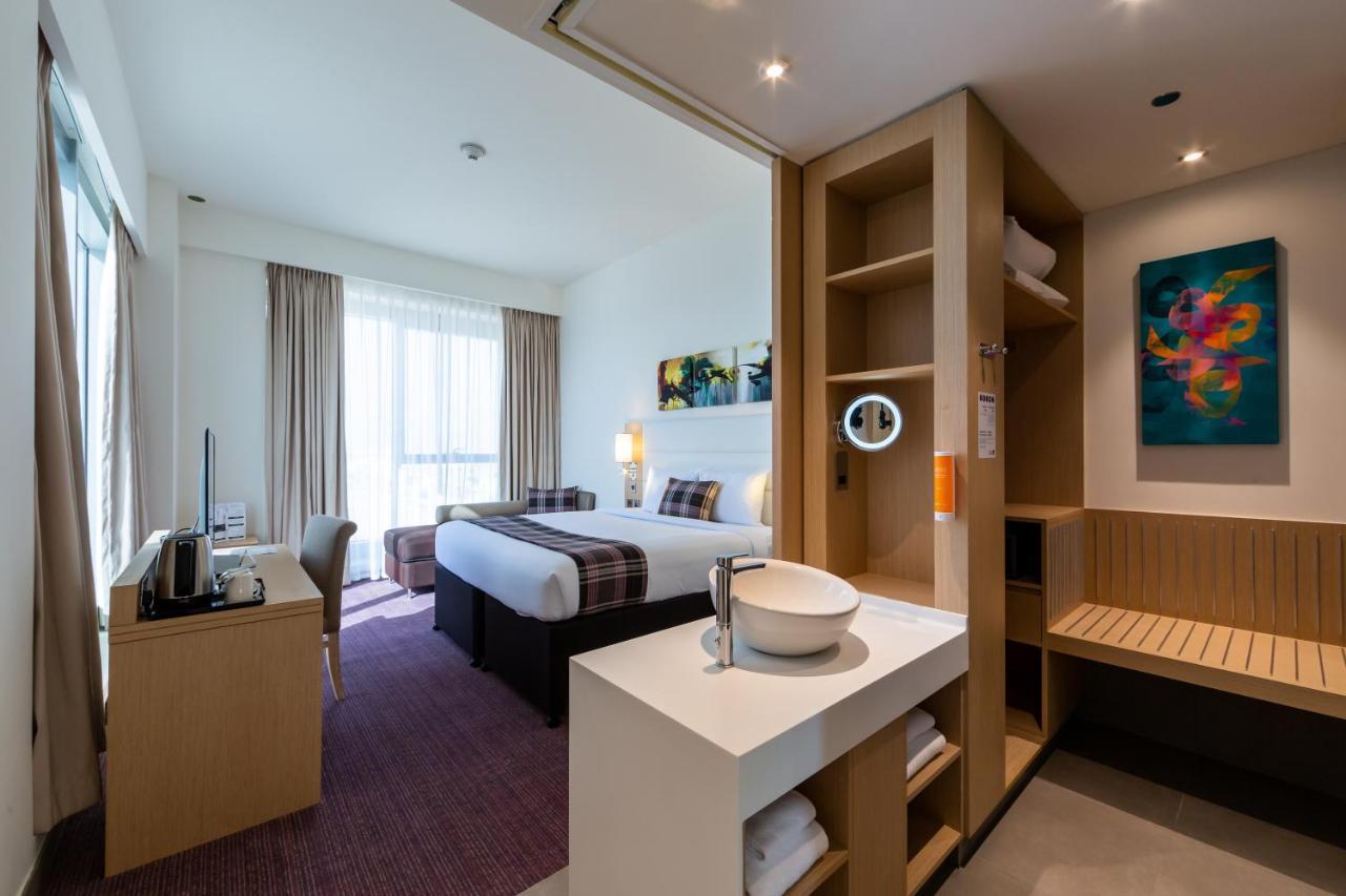 Premier Inn Dubai Dragon Mart Luaran gambar